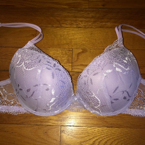 Lilac laced bra - Picture 1 of 2